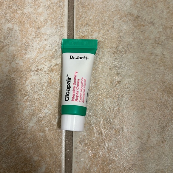 Dr. Jart+ Cicapair™ Sensitive Skin Moisturizer for Redness - Picture 1 of 3